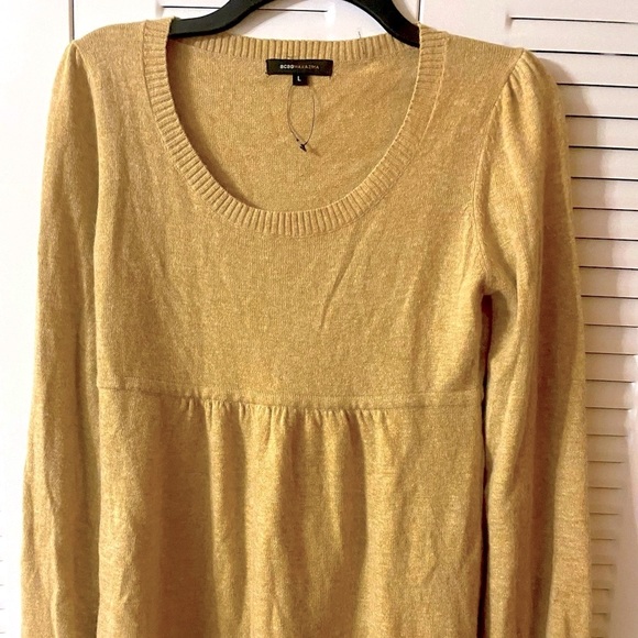 NWOT BCBG MaxAzria Crewneck Sweater, Neutral, Angora, Wool, Sz L, Peasant top - Picture 4 of 15